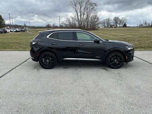 Used 2022 Buick Envision Avenir w/ Technology Package II image 6