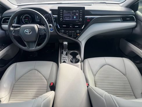 Used 2021 Toyota Camry SE FWD image 22