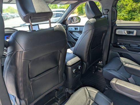 Used 2023 Ford Explorer ST w/ Equipment Group 401A AWD/4WD image 25