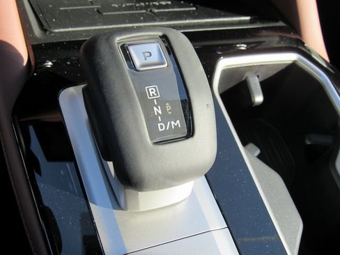 New 2026 Mitsubishi Outlander SEL image 18