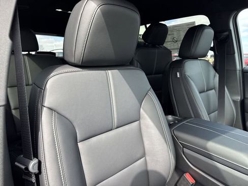 New 2026 GMC Acadia Elevation w/ Super Cruise Package FWD image 25