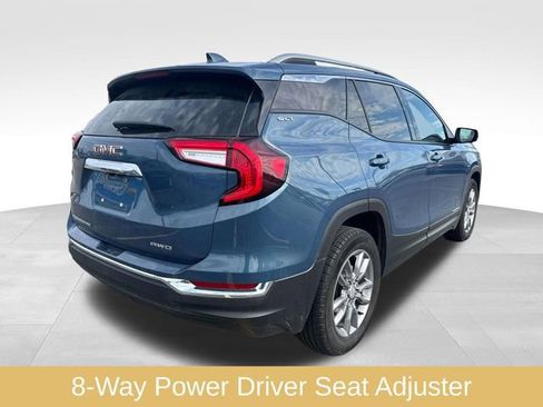 Used 2024 GMC Terrain SLT image 10