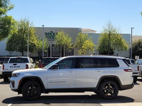 New 2026 Jeep Grand Cherokee L Limited AWD/4WD image 7