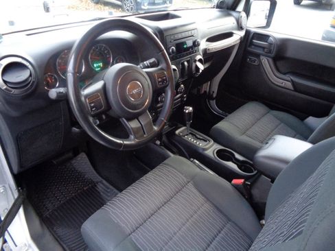 Used 2011 Jeep Wrangler Sport AWD/4WD image 5