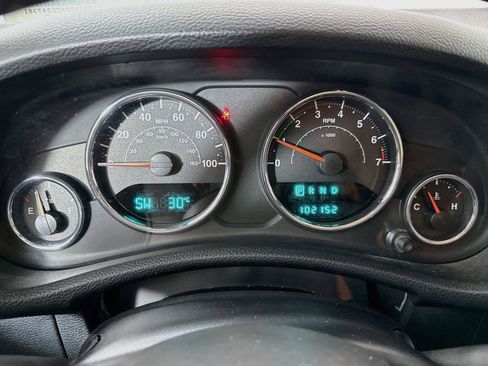 Used 2012 Jeep Wrangler Unlimited Sport AWD/4WD image 16