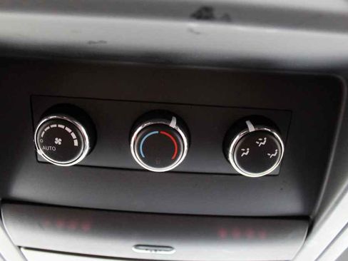 Used 2017 Dodge Grand Caravan SXT w/ Driver Convenience Group image 28