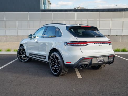 Certified 2026 Porsche Macan AWD/4WD image 3