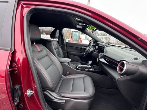 Certified 2024 Chevrolet Trax RS image 9