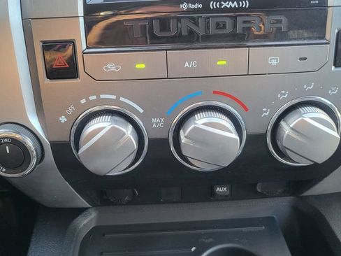 Used 2018 Toyota Tundra SR5 w/ SR5 Upgrade Package AWD/4WD image 34