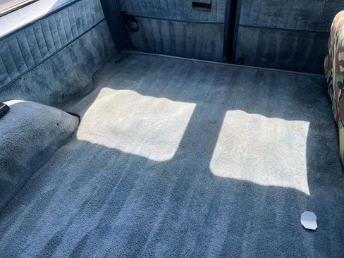 Used 1989 GMC Suburban 2500 AWD/4WD image 17