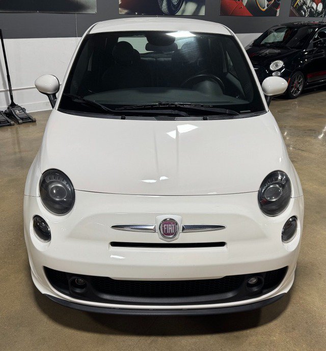 Used 2015 FIAT 500 Turbo w/ Comfort/Convenience Group FWD image 8