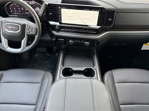 New 2026 GMC Sierra 2500 SLT w/ SLT Premium Package image 15