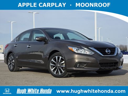 Used 2017 Nissan Altima 2.5 SV w/ Convenience Package image 1