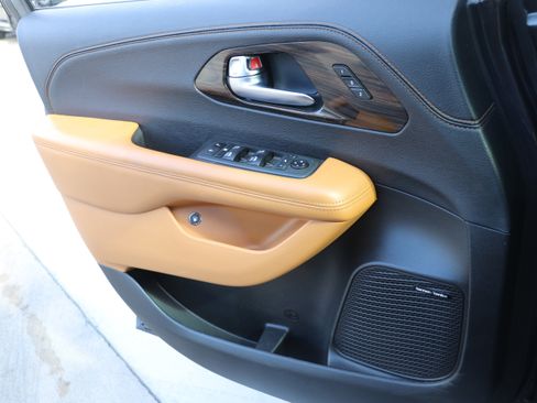 Used 2022 Chrysler Pacifica Pinnacle image 26