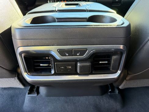 Used 2019 GMC Sierra 1500 SLT image 25
