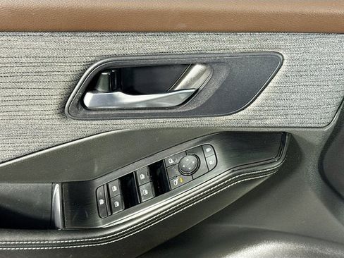 Certified 2023 Nissan Rogue SV image 15