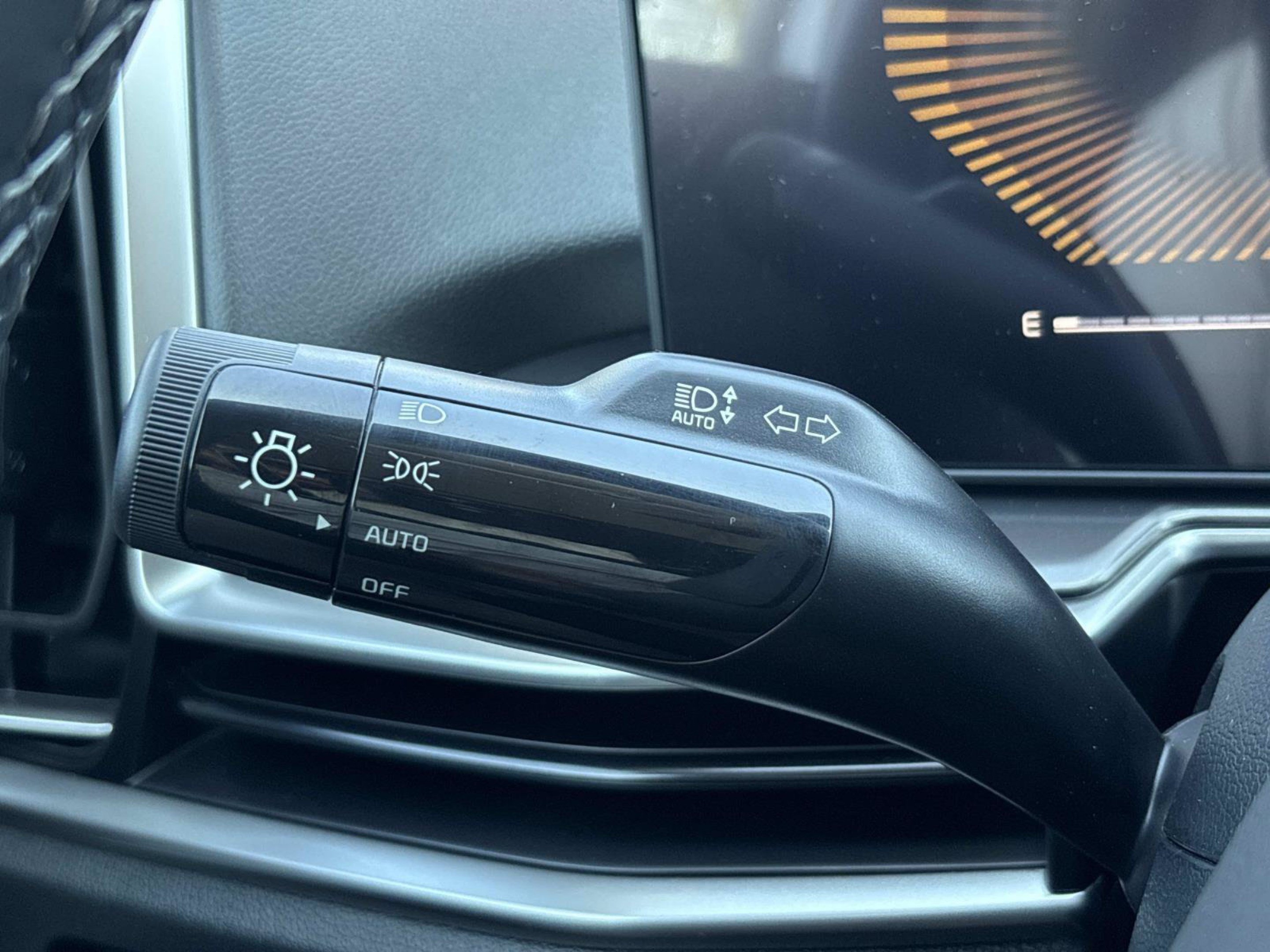 New 2026 Kia Sorento LX FWD image 30