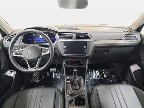 Used 2022 Volkswagen Tiguan SE AWD/4WD image 10