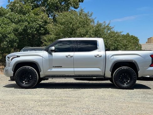 Used 2023 Toyota Tundra Limited w/ Power Package AWD/4WD image 7