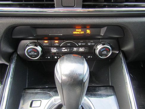 Used 2018 MAZDA CX-9 Sport image 17