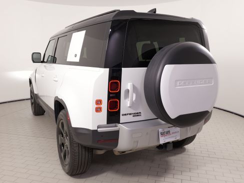 Used 2020 Land Rover Defender 110 HSE AWD/4WD image 11