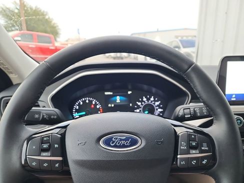 Used 2022 Ford Escape SEL image 21