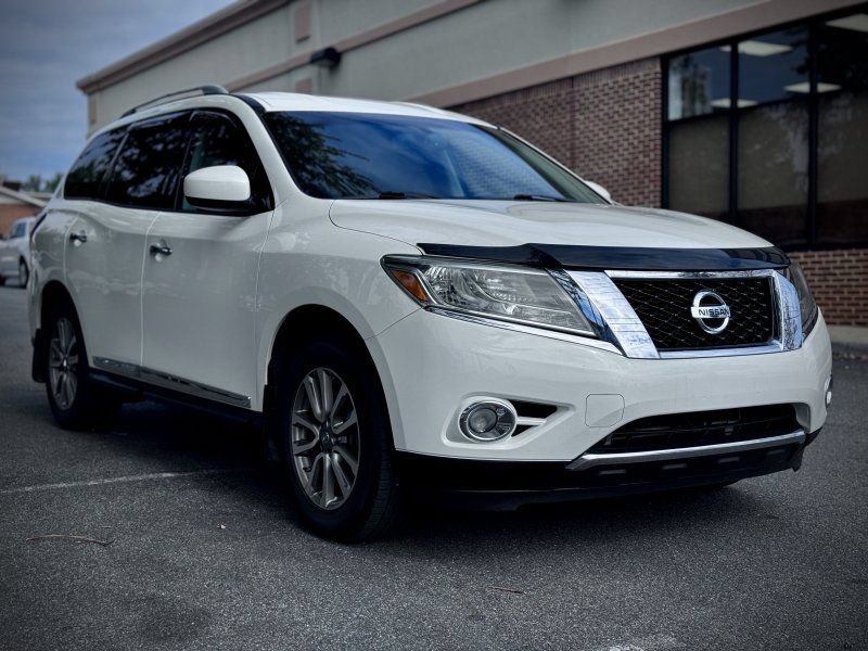 Used 2014 Nissan Pathfinder SL w/ SL Tech Package AWD/4WD image 1