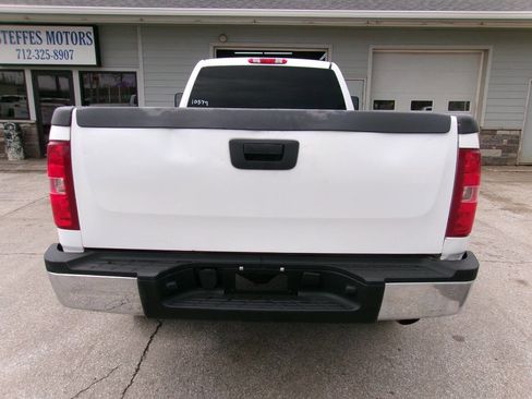 Used 2011 Chevrolet Silverado 2500 LT image 3