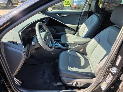 New 2026 Kia Niro Wave w/ Wave Preserve Package FWD image 16