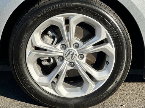 Certified 2025 Honda Accord LX image 29