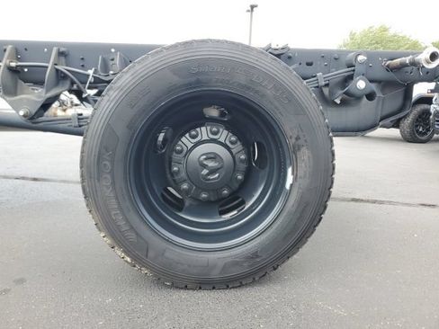 Used 2025 RAM 5500 Tradesman AWD/4WD image 9