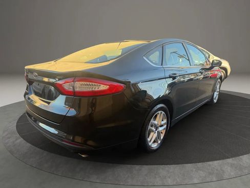 Used 2014 Ford Fusion SE image 5
