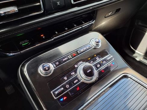 Certified 2022 Lincoln Nautilus FWD w/ Premium Package image 11