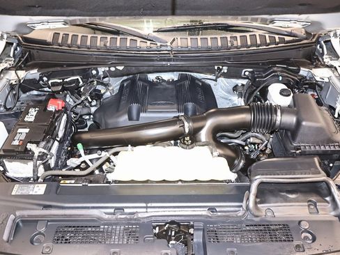 Certified 2019 Ford Expedition XLT w/ Equipment Group 202A image 47