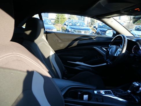 Used 2019 Chevrolet Camaro LT image 30
