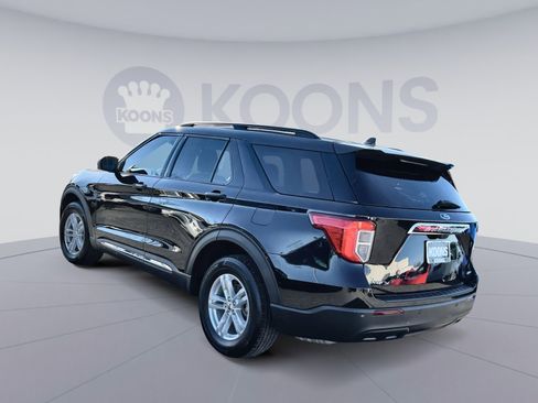 Used 2023 Ford Explorer XLT image 4
