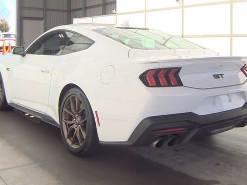 Used 2025 Ford Mustang GT Premium RWD image 3