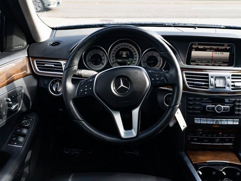 Used 2014 Mercedes-Benz E 250 BlueTEC Sedan w/ Premium 1 Package image 11