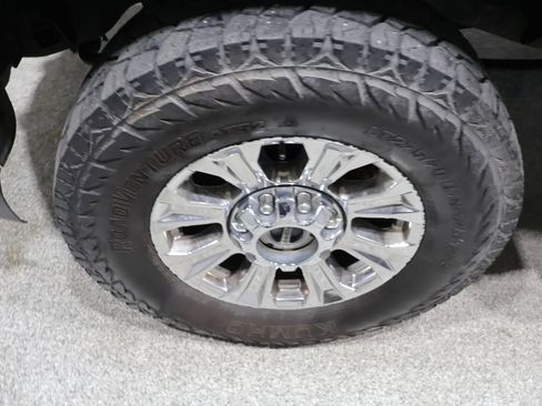 Used 2018 Ford F250 Lariat w/ Lariat Ultimate Package AWD/4WD image 9