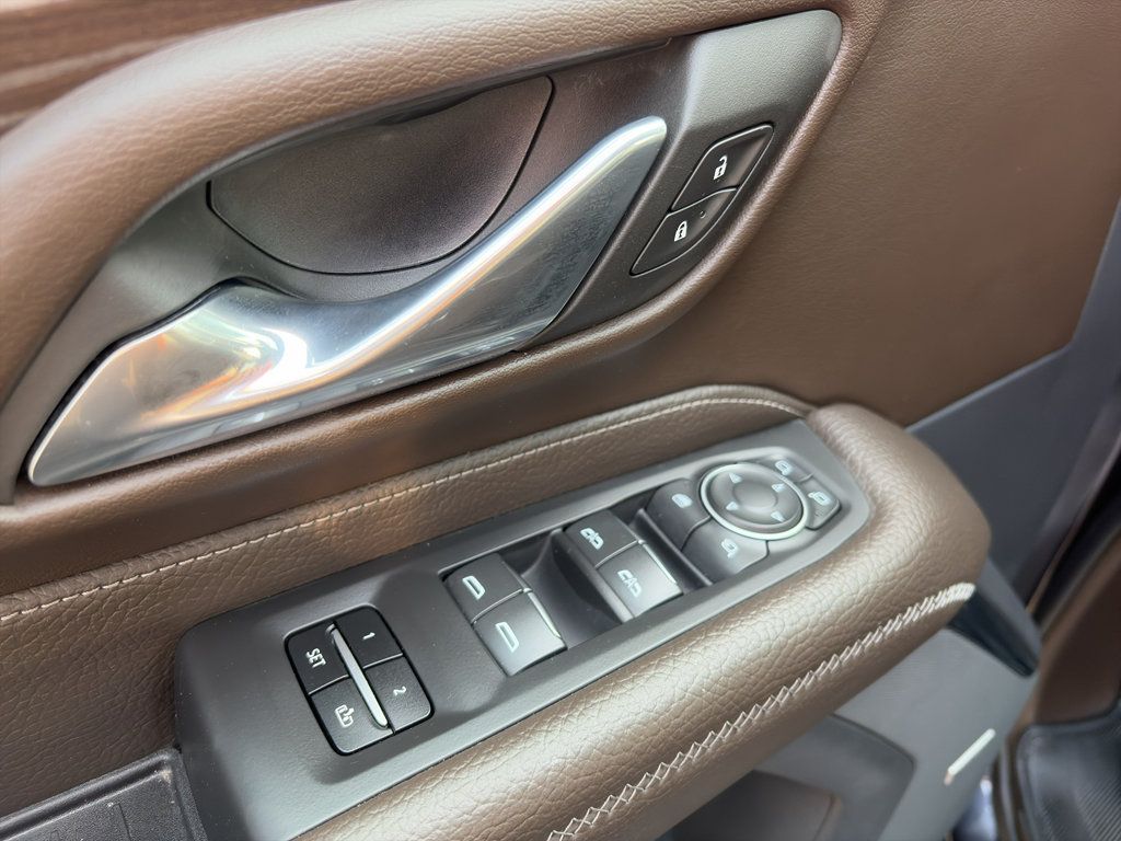 Used 2023 GMC Yukon Denali AWD/4WD image 21