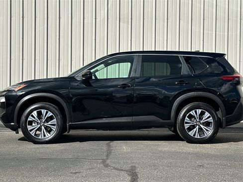 Used 2022 Nissan Rogue SV image 8