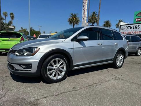 Used 2017 Volkswagen Golf Alltrack SEL AWD/4WD image 9