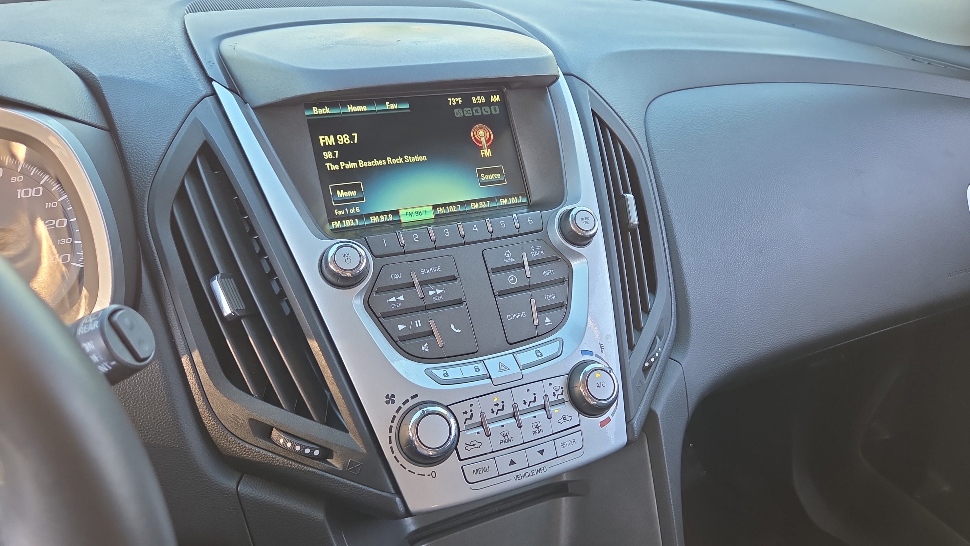 Used 2014 Chevrolet Equinox LT w/ Driver Convenience Package FWD image 26