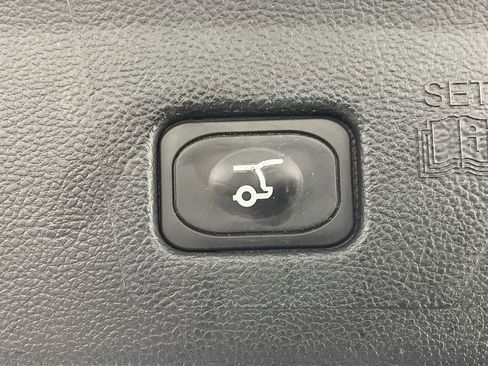 Certified 2024 Ford Edge Titanium w/ Titanium Elite Package AWD/4WD image 32