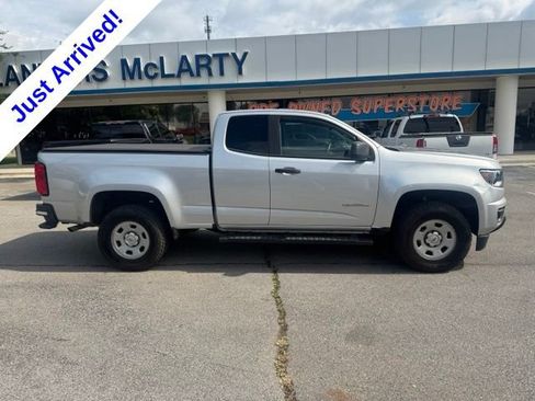 Used 2017 Chevrolet Colorado W/T w/ WT Convenience Package RWD image 2