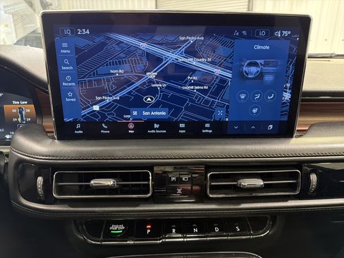 Used 2022 Lincoln Nautilus Reserve FWD image 20