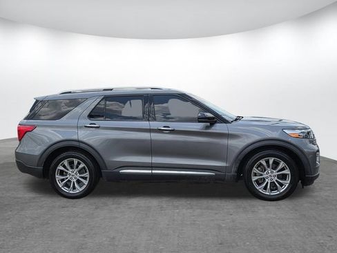 Used 2021 Ford Explorer Limited w/ Equipment Group 301A RWD image 3