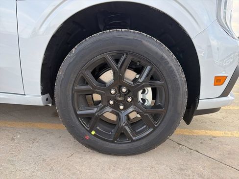 New 2026 Ford Maverick Lobo AWD/4WD image 27