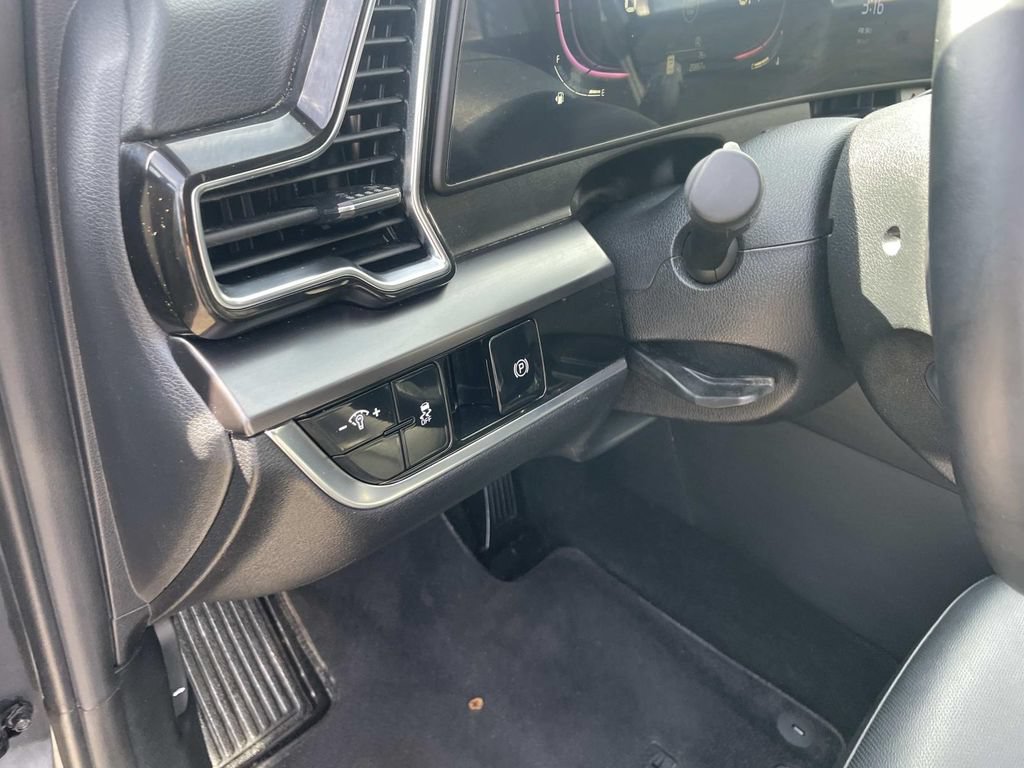 Used 2025 Kia Sportage EX FWD image 20