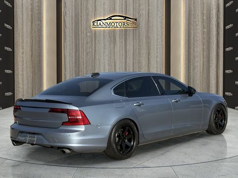 Used 2018 Volvo S90 T5 Momentum w/ Convenience Package image 7